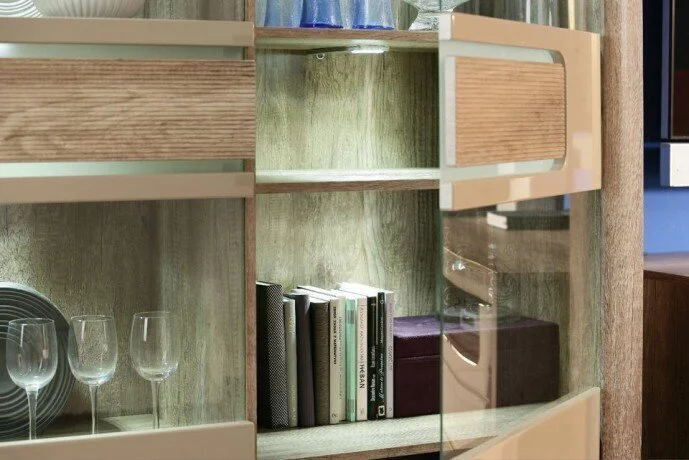 Forte Lipasto Tiziano, Antiikkitammi / Beige Korkeakiilto 5 Forte Lipasto Tiziano, Antiikkitammi / Beige Korkeakiilto - Image 5