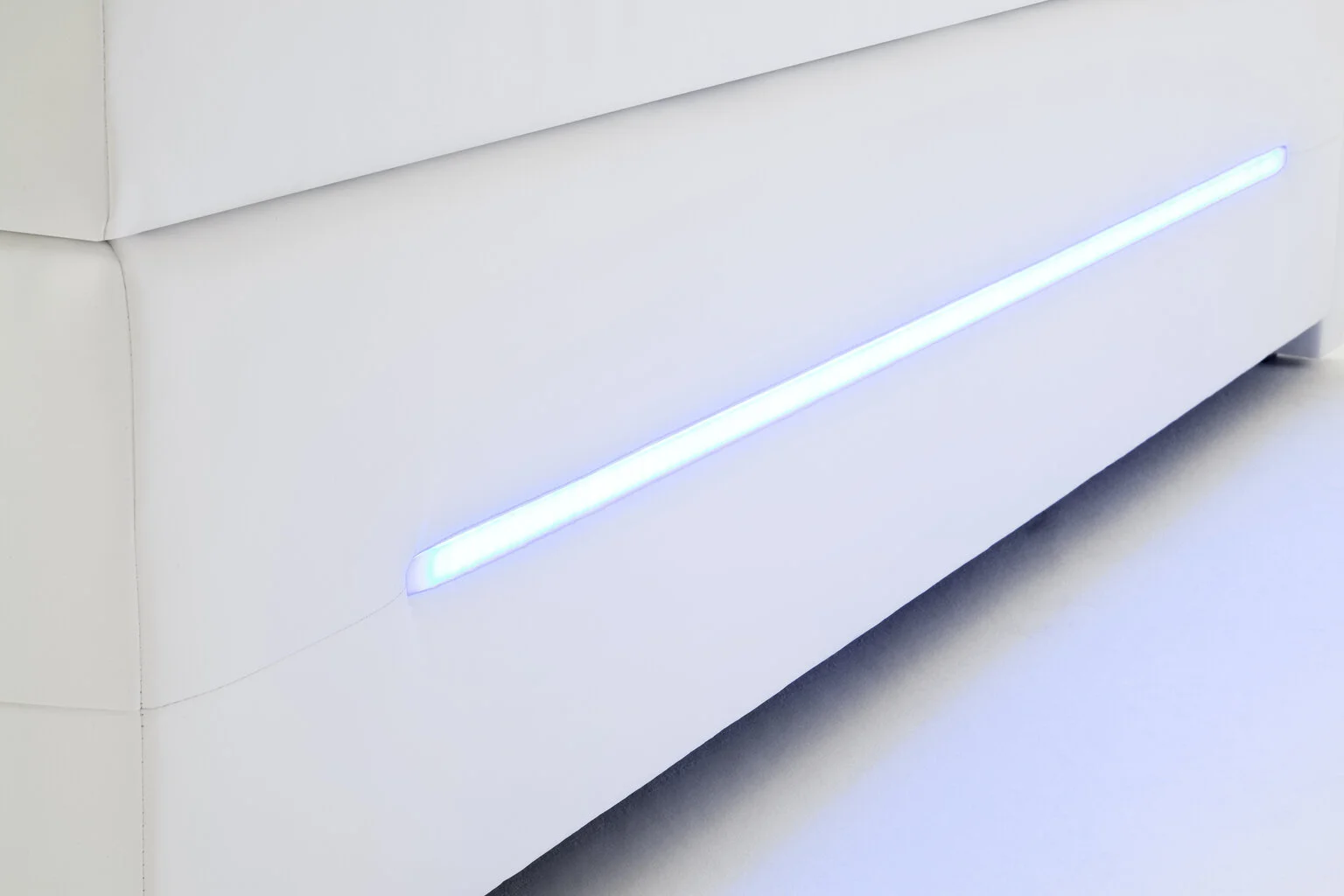 Sänky Meise Lights LED-valoilla, 140x200cm, Valkoinen 2 Sänky Meise Lights LED-valoilla, 140x200cm, Valkoinen - Image 2